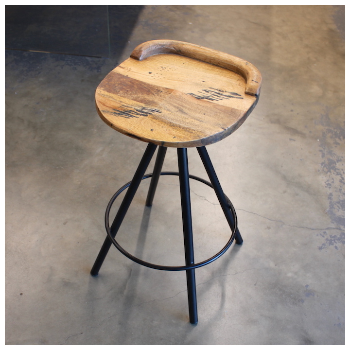 65CM RUSTIC MANGO SADDLE SEAT JAPAN STOOL