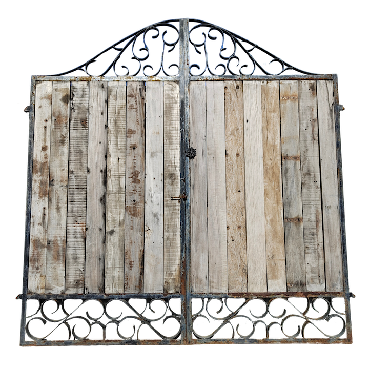 2.64M IRON & TIMBER GATES