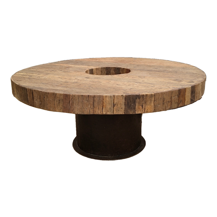 2M HUGE ROUND DISPLAY TABLE