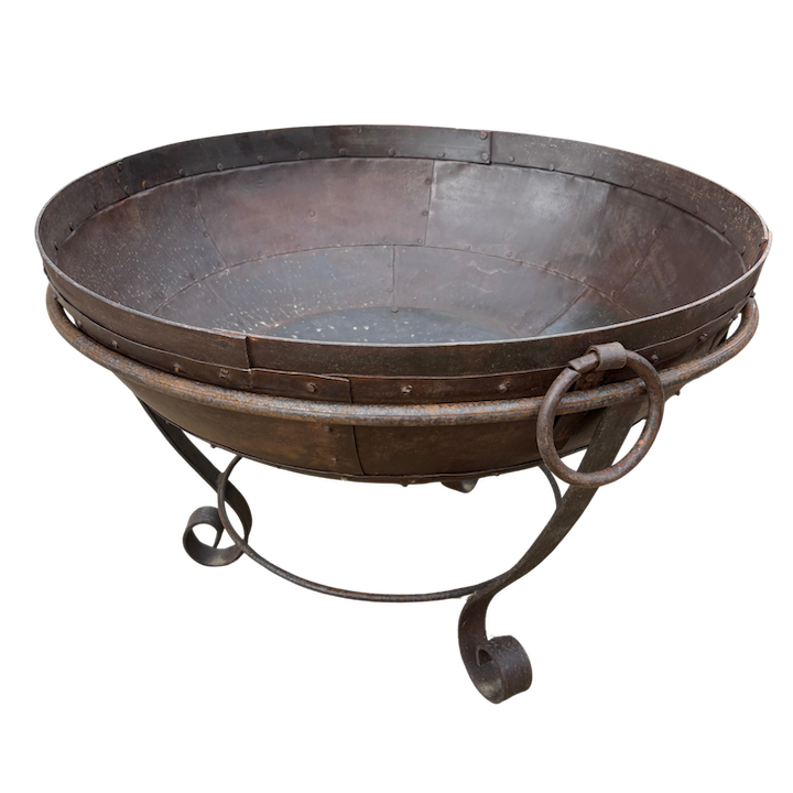 80CM FIRE PIT ON WIDE CURLY STAND